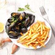 lapausemoulesfrites@gmail.com