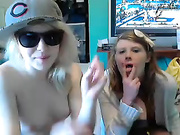 getxonxme/hakitout naked play with friend