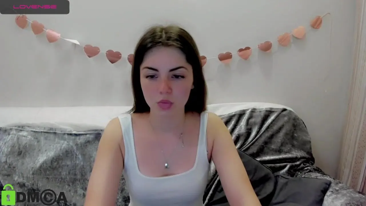 Shelleyblack (Miriam_Mills) topless