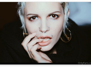 xkleeerx magic wand vibrator with anal and squirt