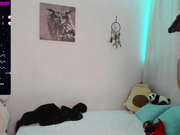 keygr05 fucks a dildo like crazy