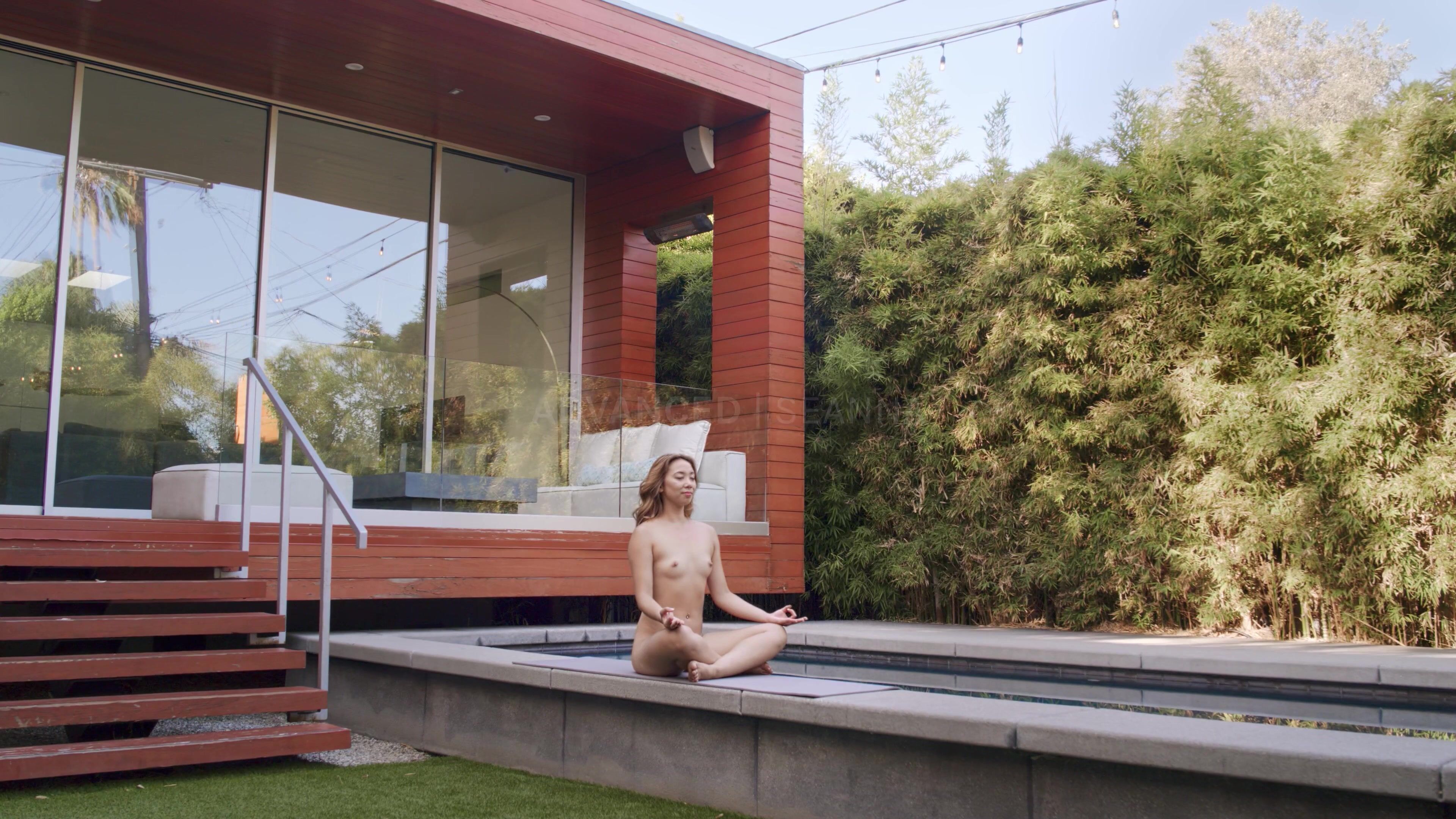 Advanced with Seanna — True Naked Yoga