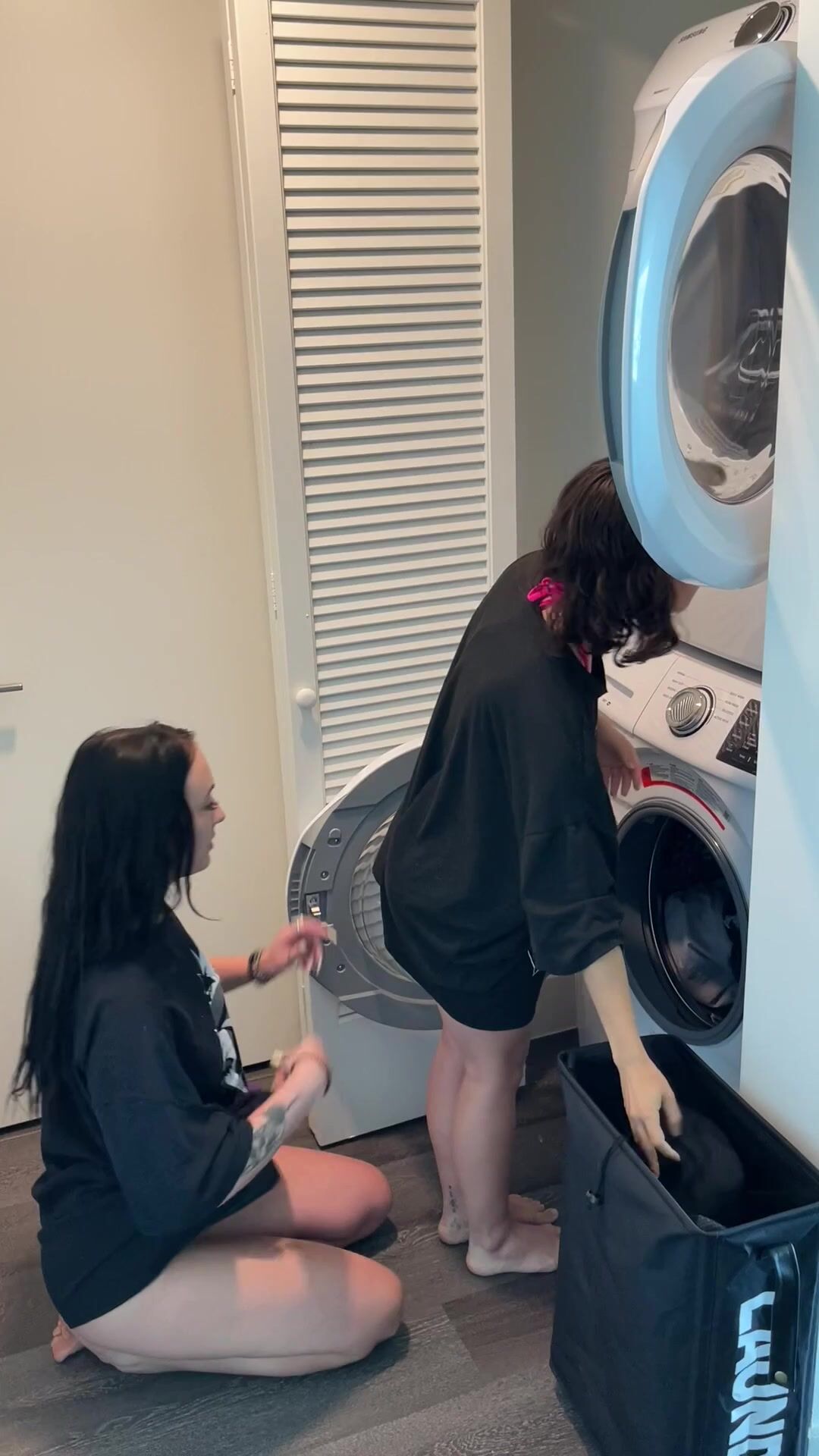 Jameliz doing Laundry