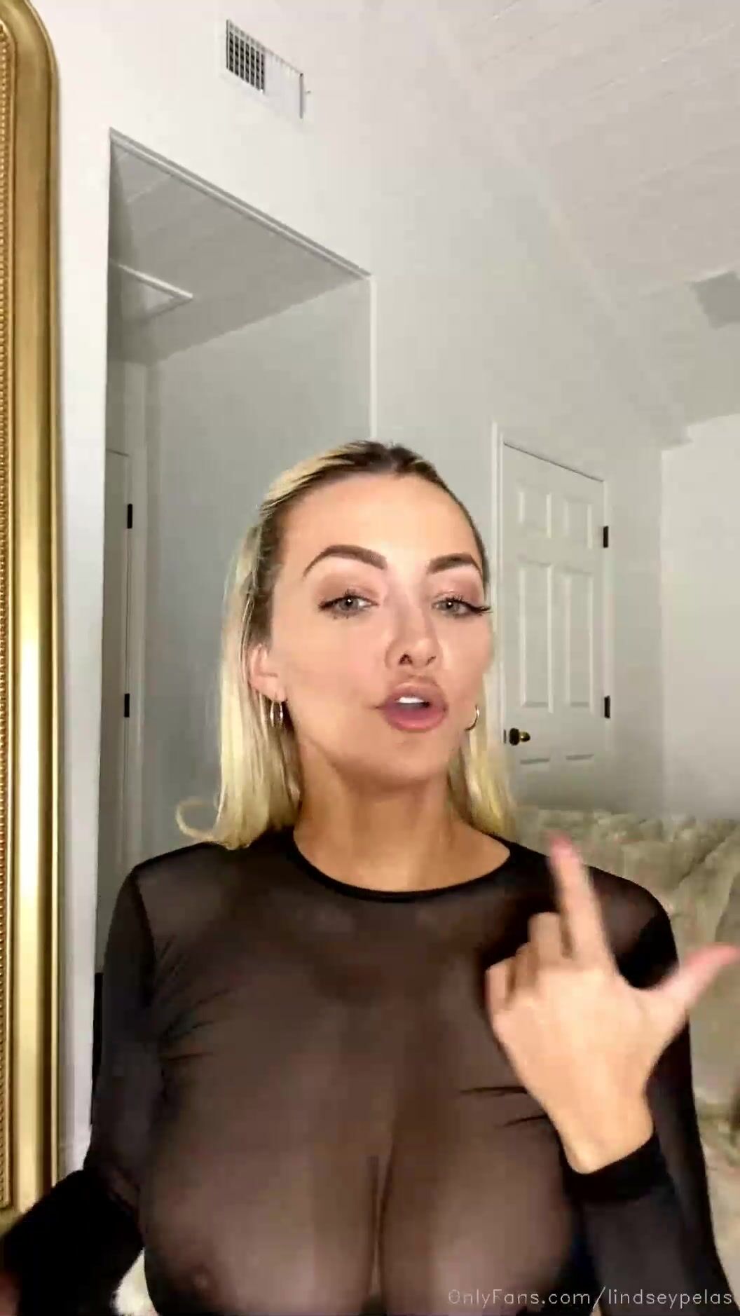 Lindsey pelas onlyfans live stream