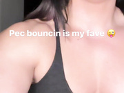 Beautiful FBB Bounce Her Pecs