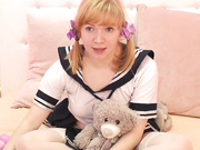 BettyRedhead - 2015-12-01 - 1