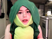 littlesugarpea shows tits and ass on her first stream!