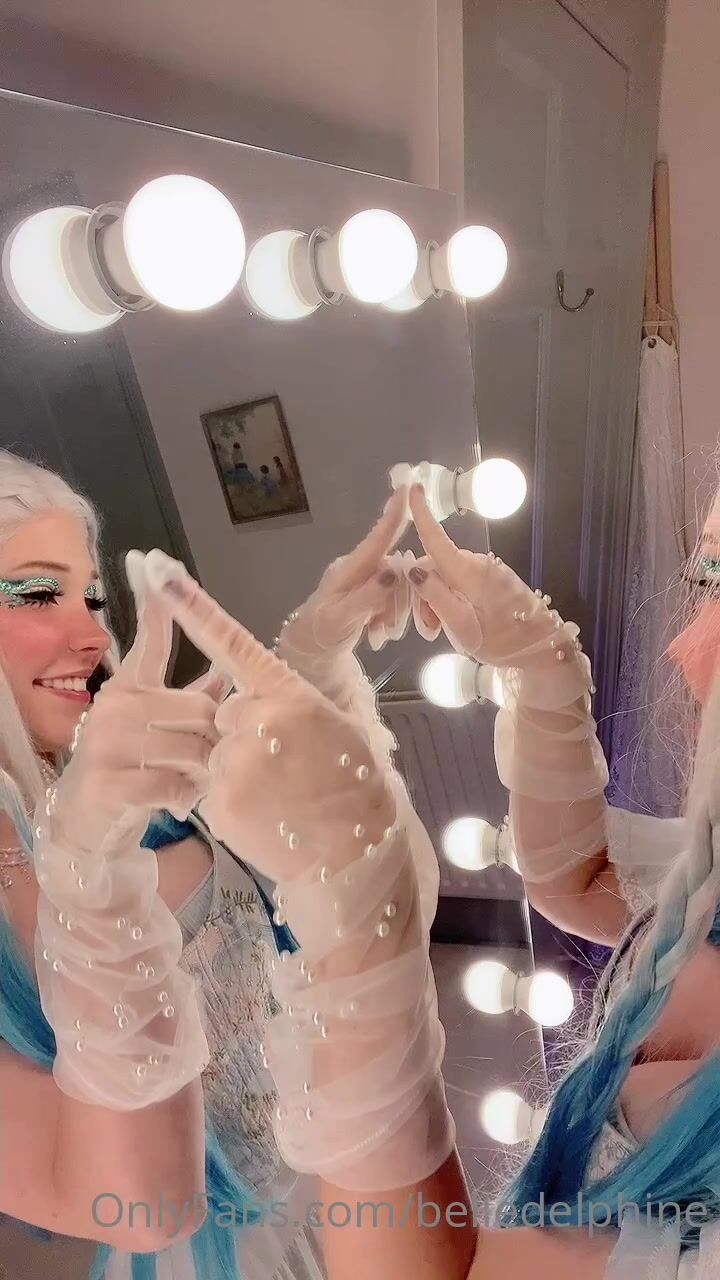 Belle Delphine Elf Princess Mirror Kissing