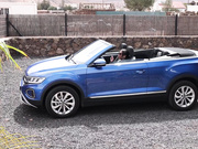 Shanie Love blue car