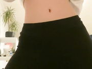 OMaryJaneO OF show pussy on the bed