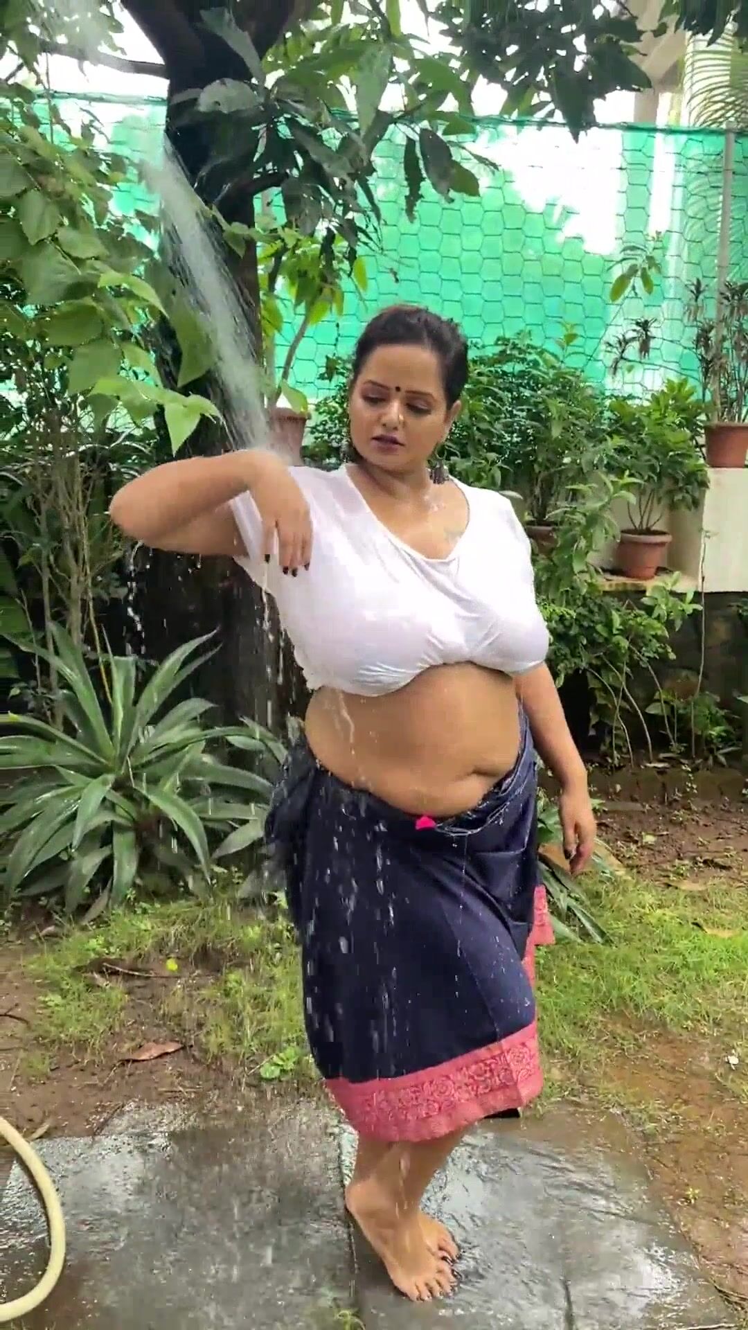 Real Naasha 8