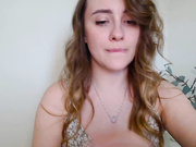 Queenoftease_ 20230524 Curly Hair Green Dress