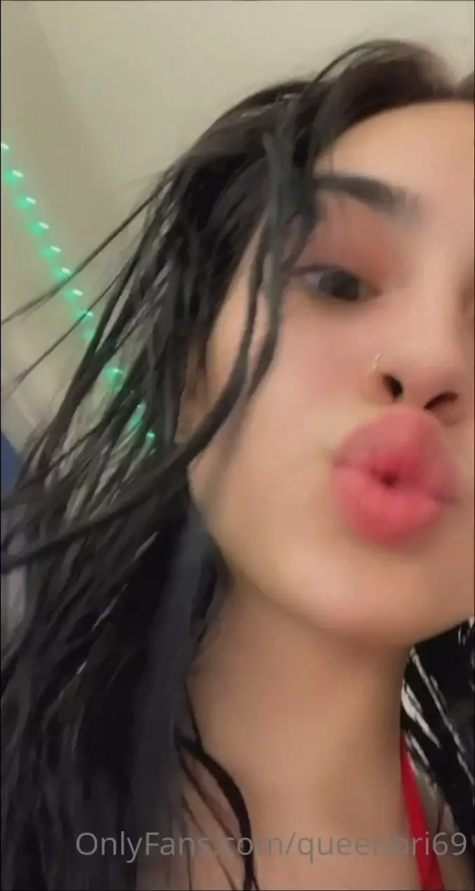 Queenbri69 blowjob