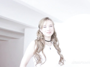 Young Alice Klay comes to try black bulls