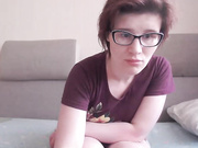 candys_ariellia masturbates with a hairbrush