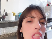 Aguztana se traga la leche