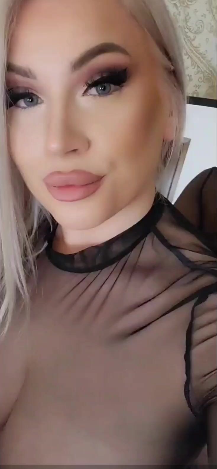Cristina aka Lidiavelvet kiss