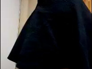 CHICA EN FALDA TRANSMITIENDO EN FB LIVE