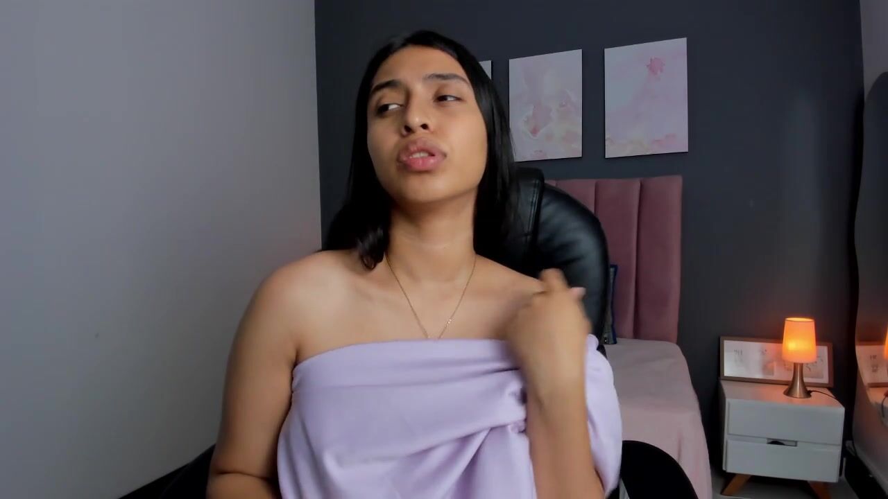 Indiadenali boobs and asshole