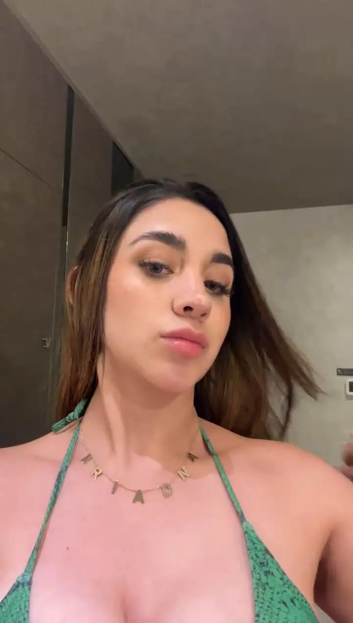 Ariadna lorenzana nude
