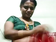 Ur Tamil aunty saree sweet strip love