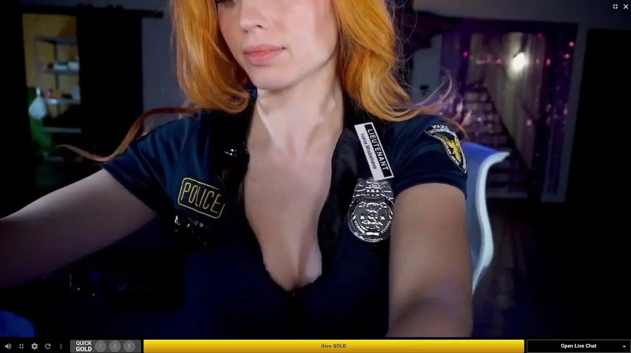 Amouranth free show