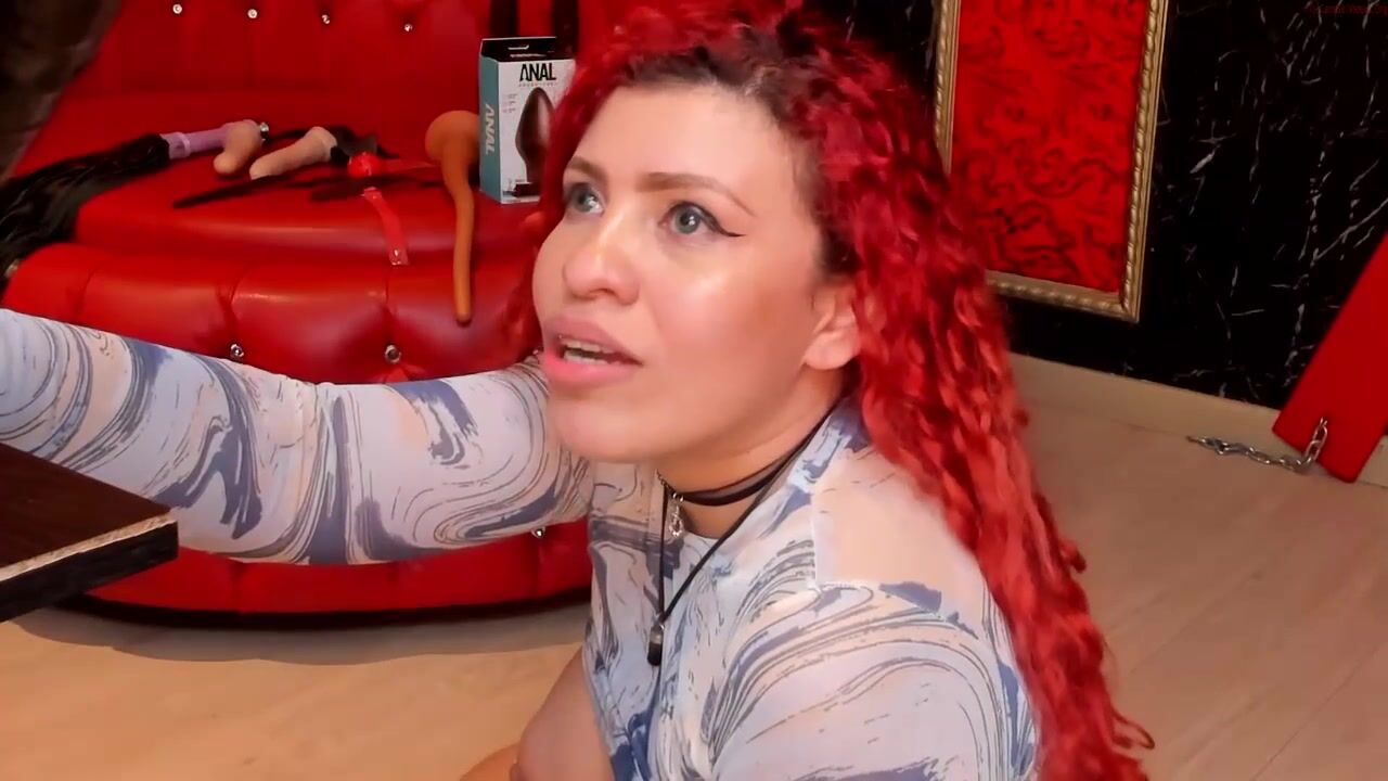 Freckles_ deepthroat and fuck dildo