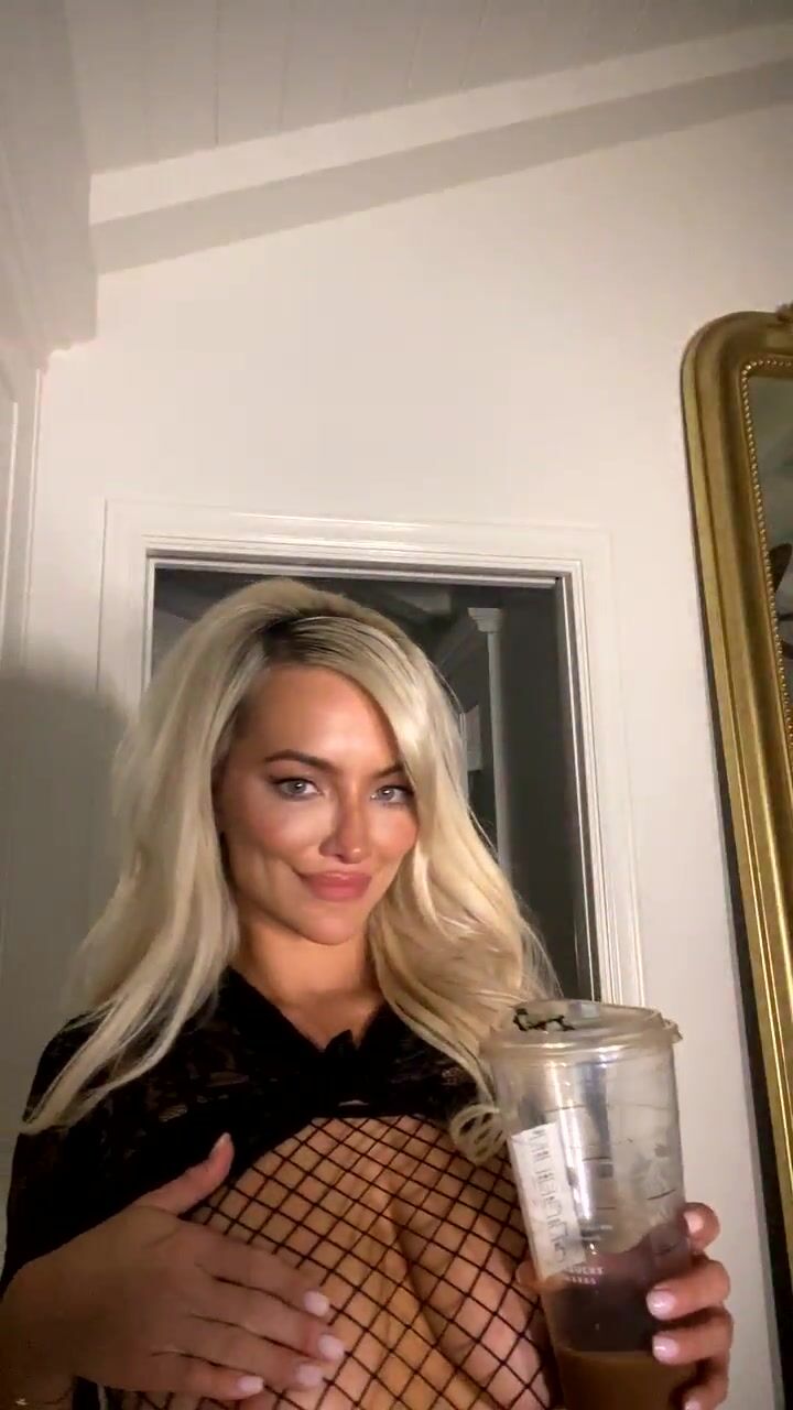 Lindsey Pelas Live OF 7
