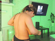 I_N_D_I_C_A titty drops