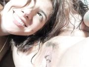 vanandjuani and amy 2 more eating and playing