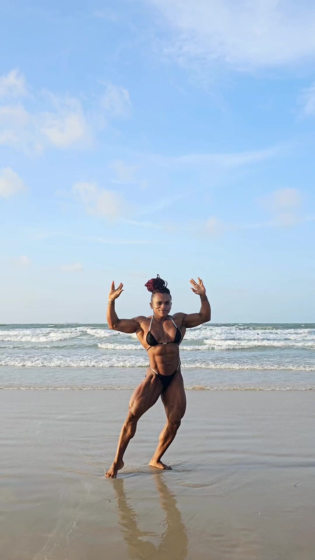 Jéssica Sereja Posing In Beach