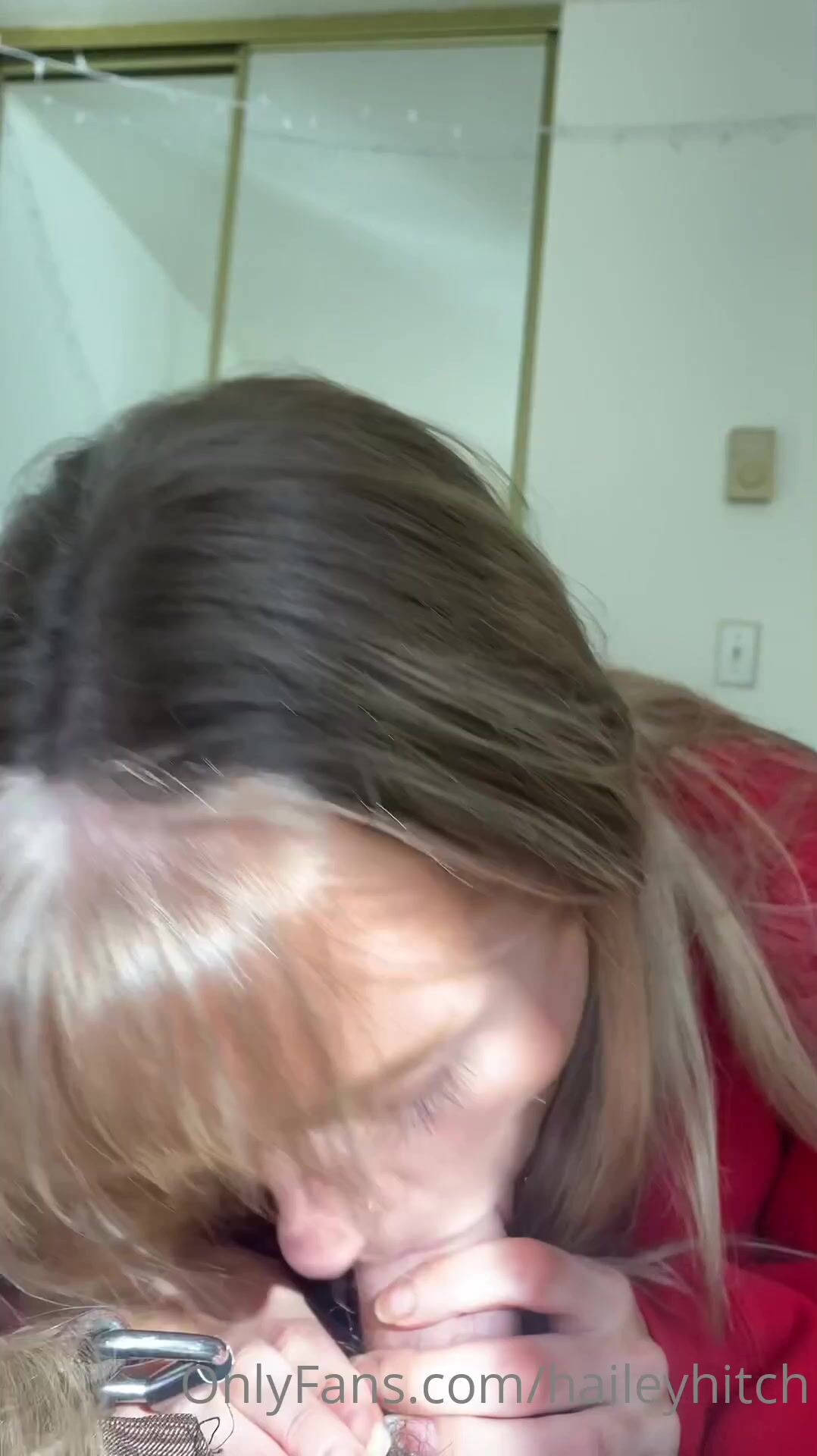 H@ileyhitch Blowjob