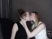 maria_paynex makeout