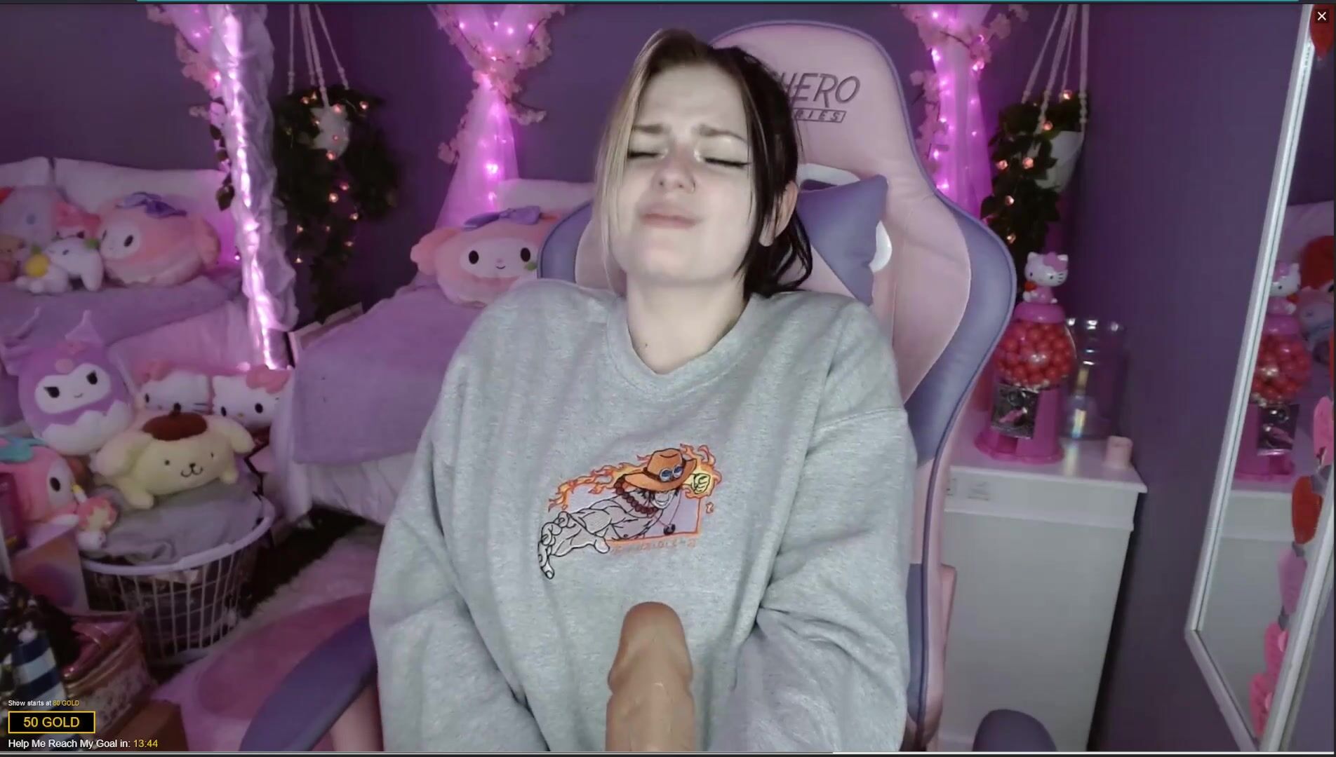 Angelina_glass cam