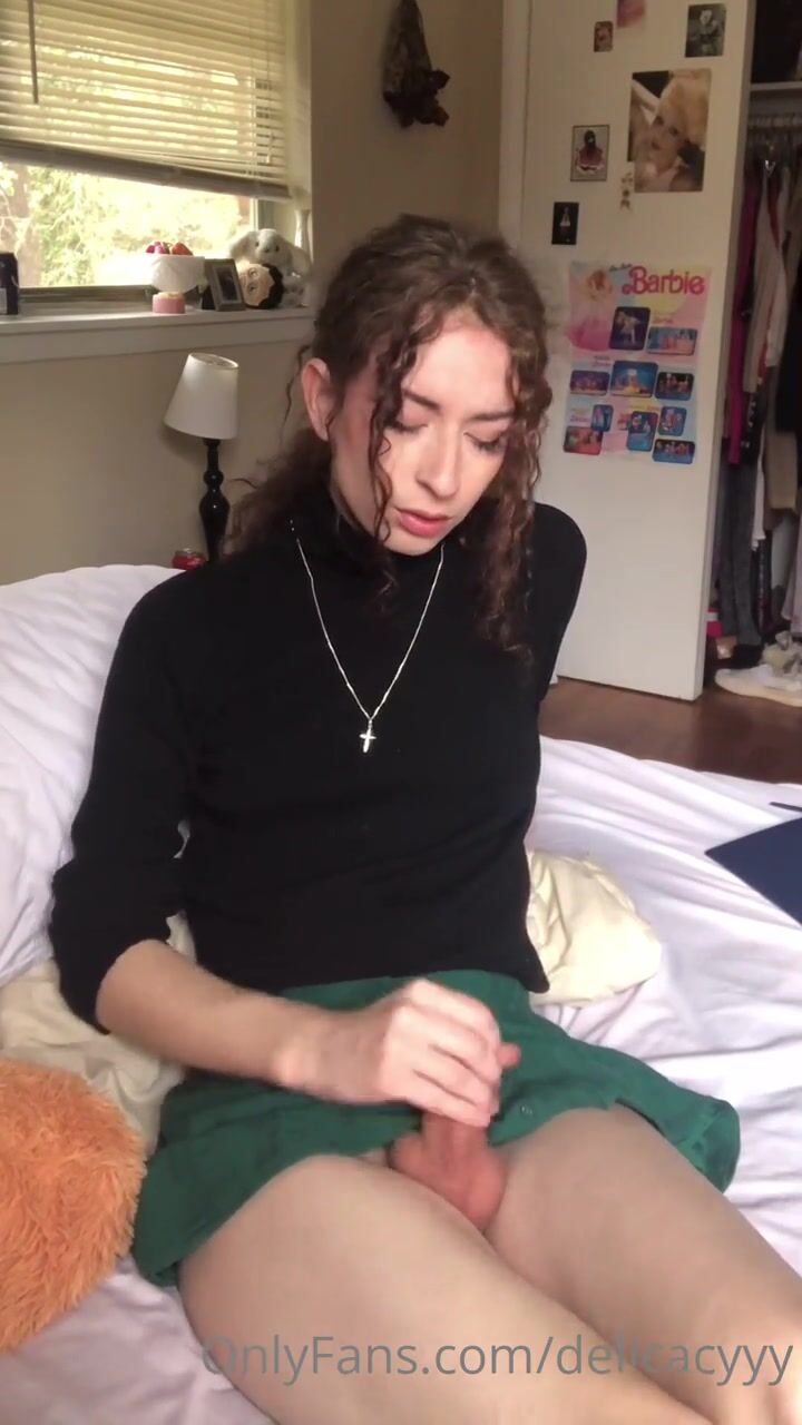 TS delicacyyy cumshot 4