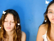 Amigas peladas em live 6