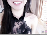 cecilia0903 rub pussy in panties