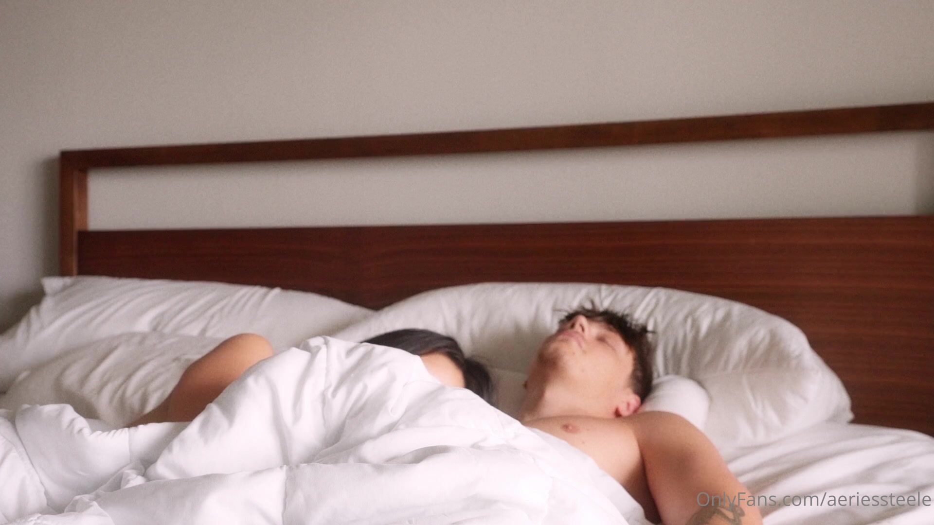 Aeriessteele/Rayasteele 49 Wakeup Sex and Facial