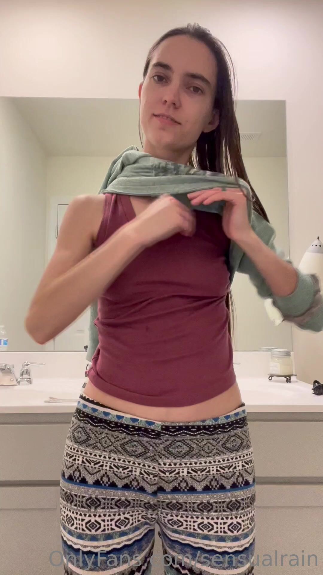 Sensualrain takes a shower.