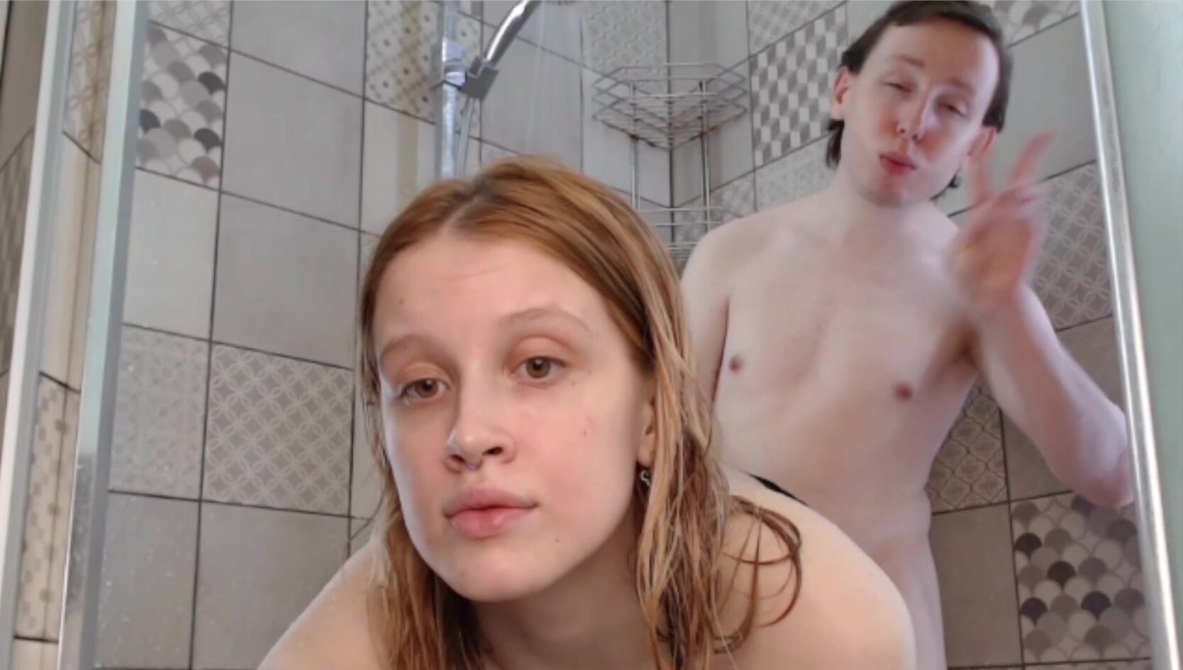 Lian004 hot nude shower couple show 1/3