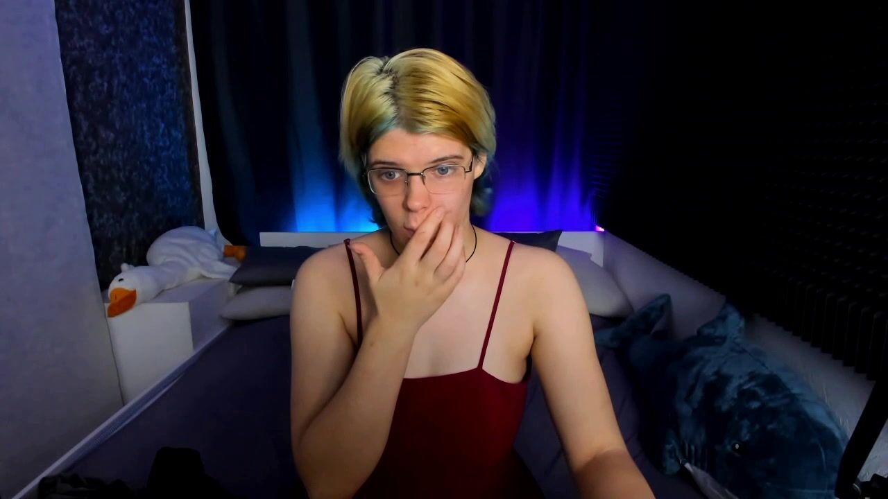 kiki krash pussy & ass flash