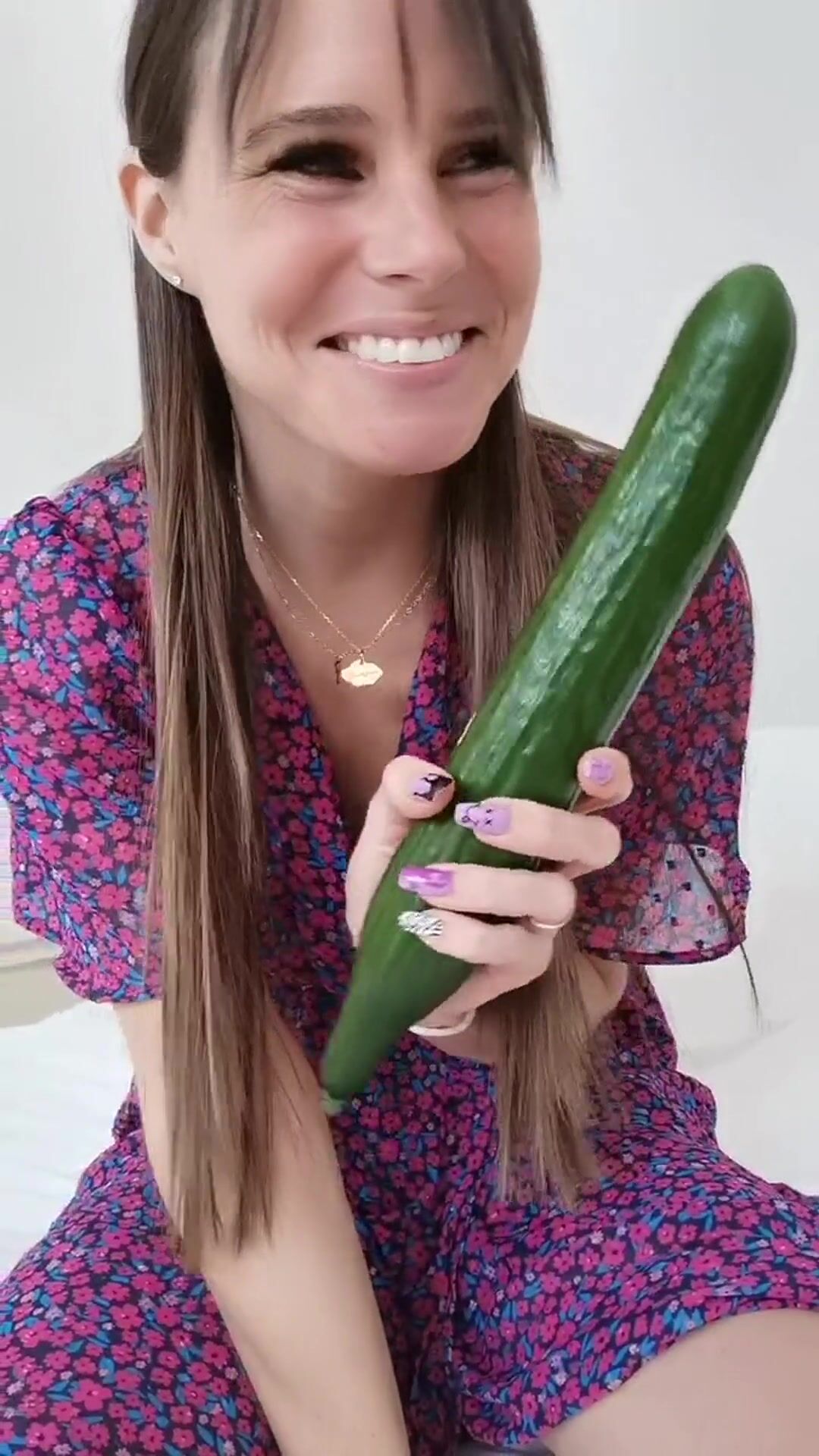 Anna DX66 Masturbation With Vegetables