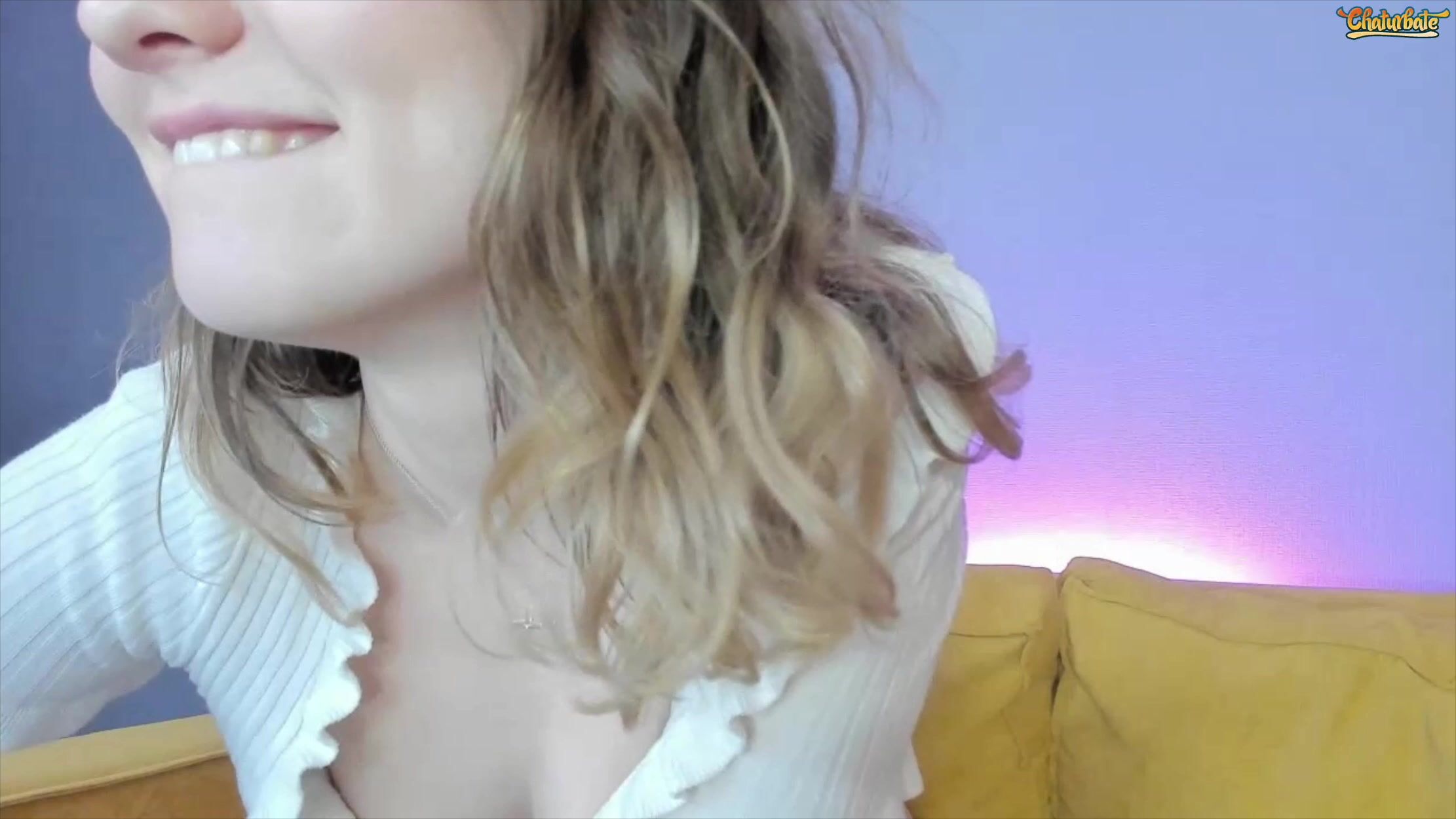 alisa_lesly 1st time panty off