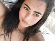 Kathimodel at the beach