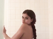 andie elle shower