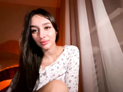 veronica_larson-cb-2024-11-14 2