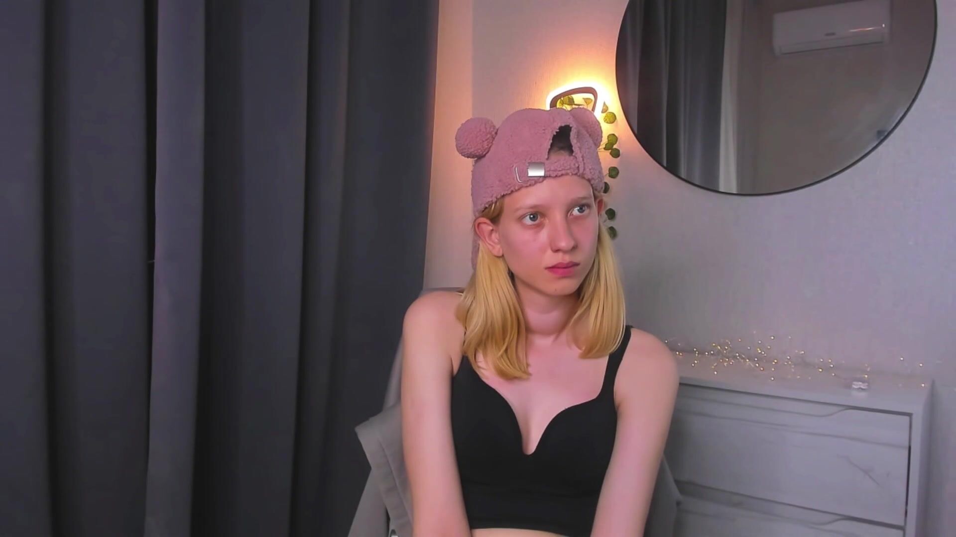 Wildacast Webcam Show 2024-12-26 (2)