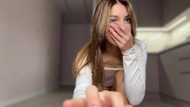 Elsa_Ice_September-29-2024_10-24-27