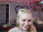 LILFKNSQUIRT TICKETSHOW CUMS W CLITSUCKER ON HER PUSSY