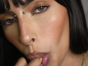 kaligray10 deeply sucks her finger